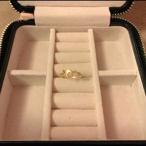 18k Gold Cat Ring with Diamond